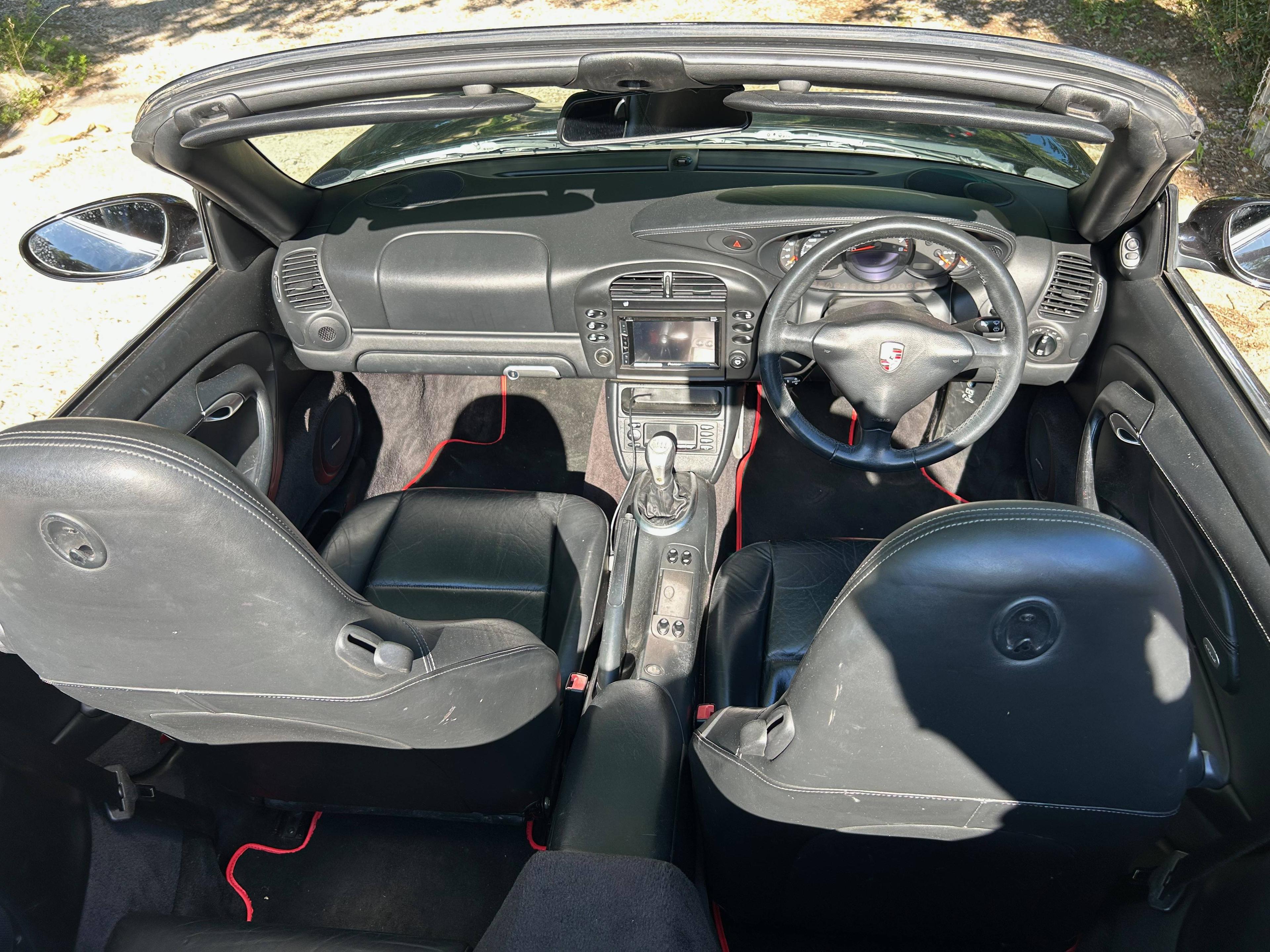 PORSCHE 911