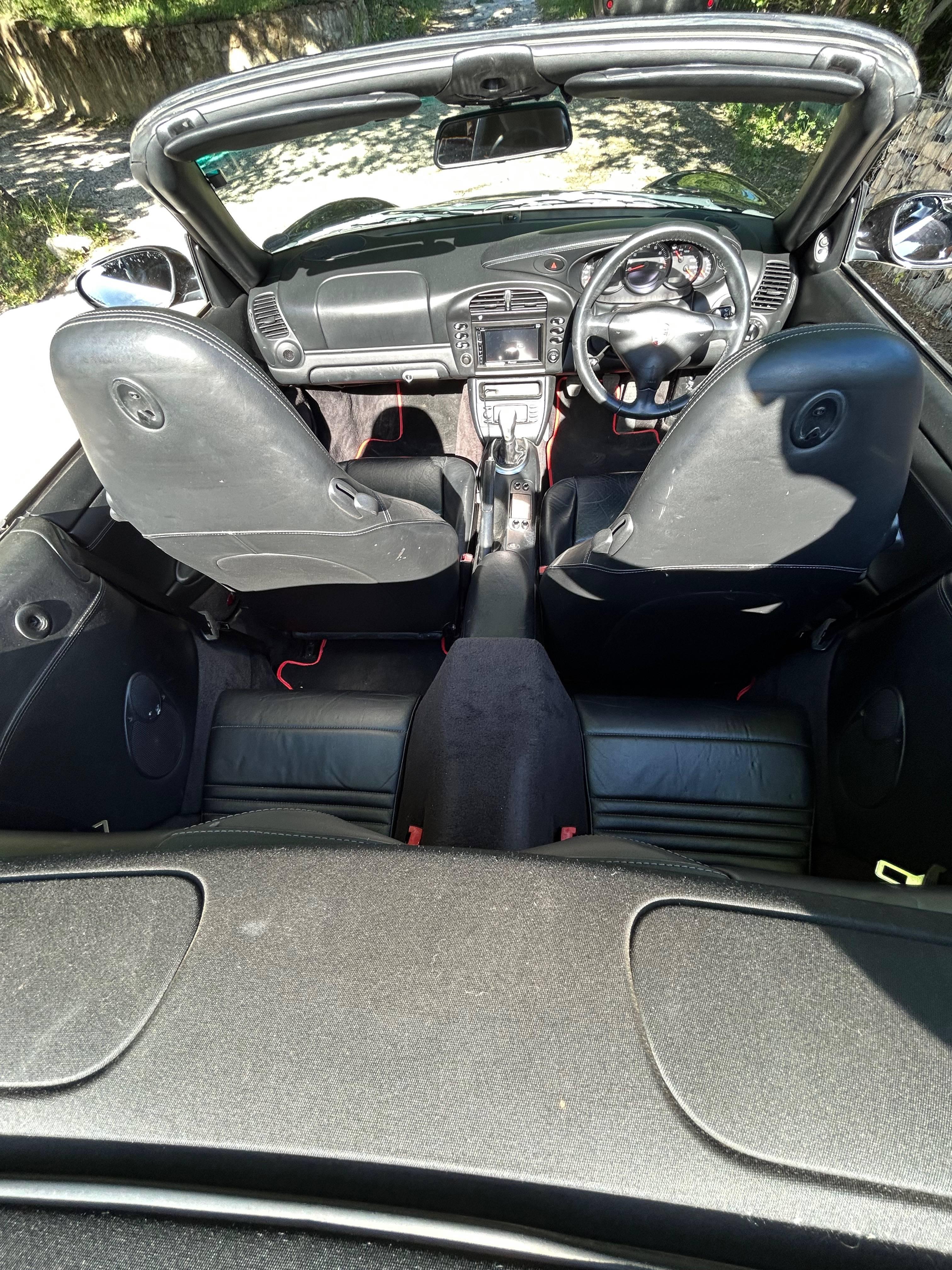 PORSCHE 911