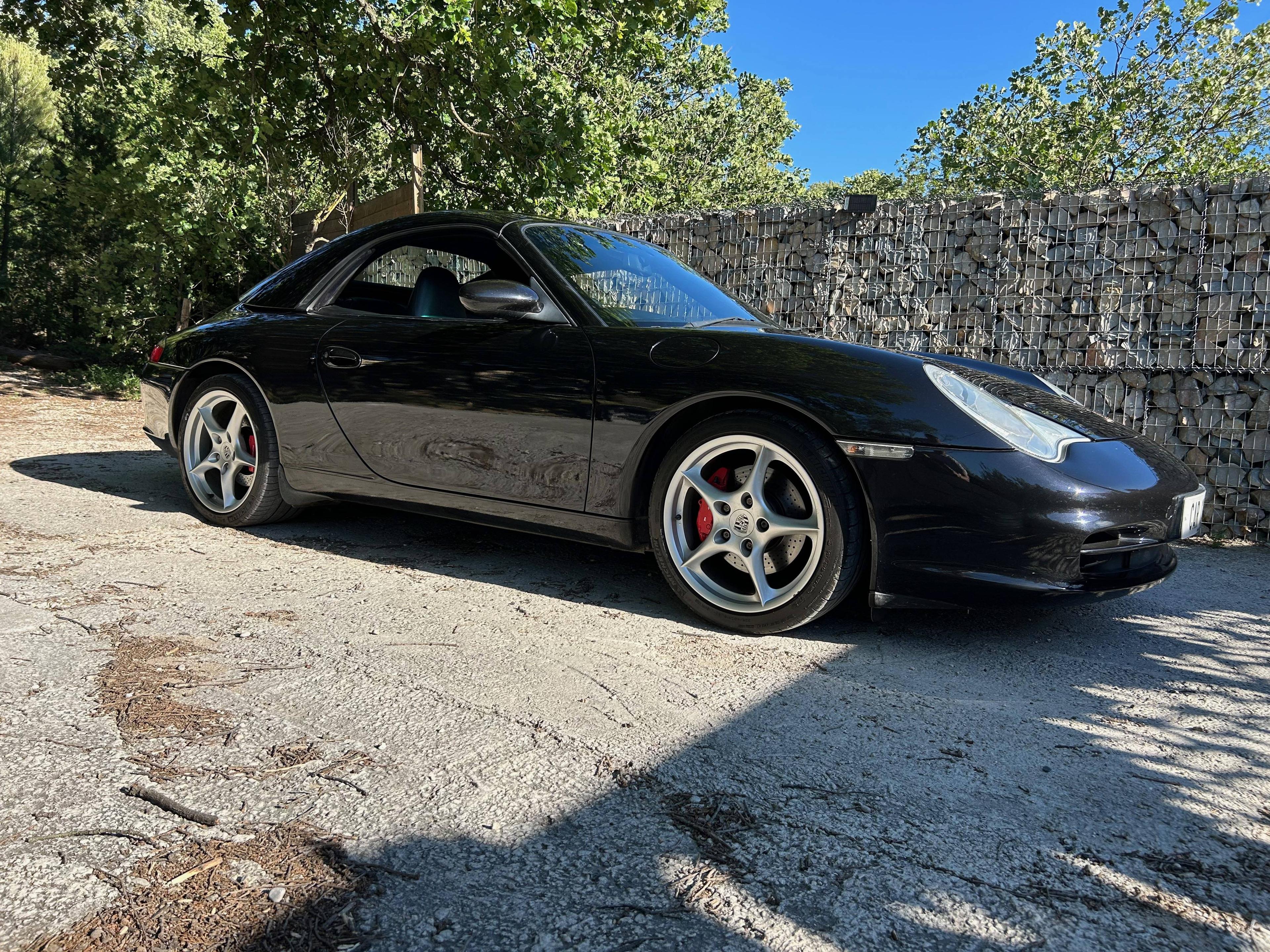 PORSCHE 911