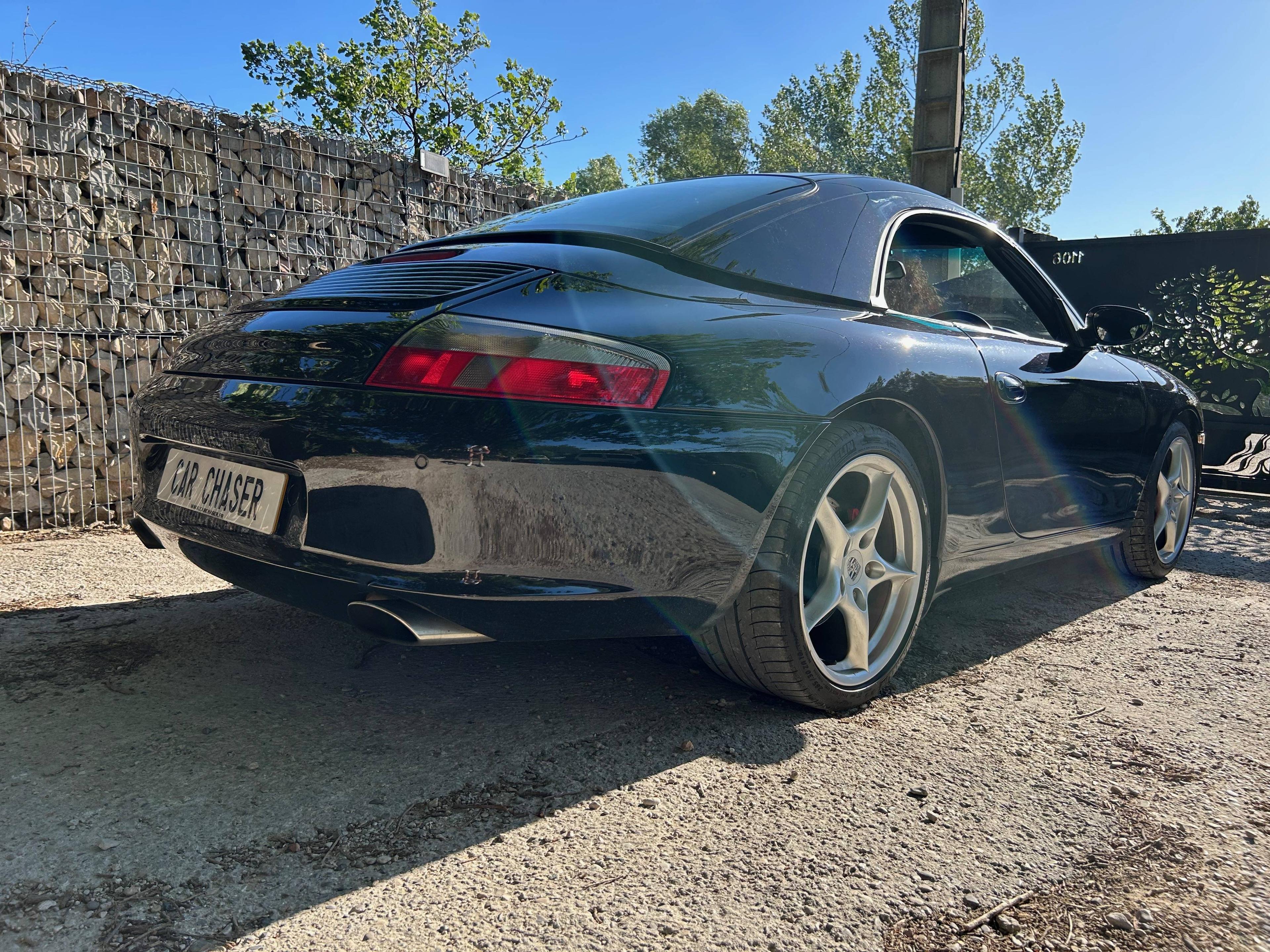 PORSCHE 911