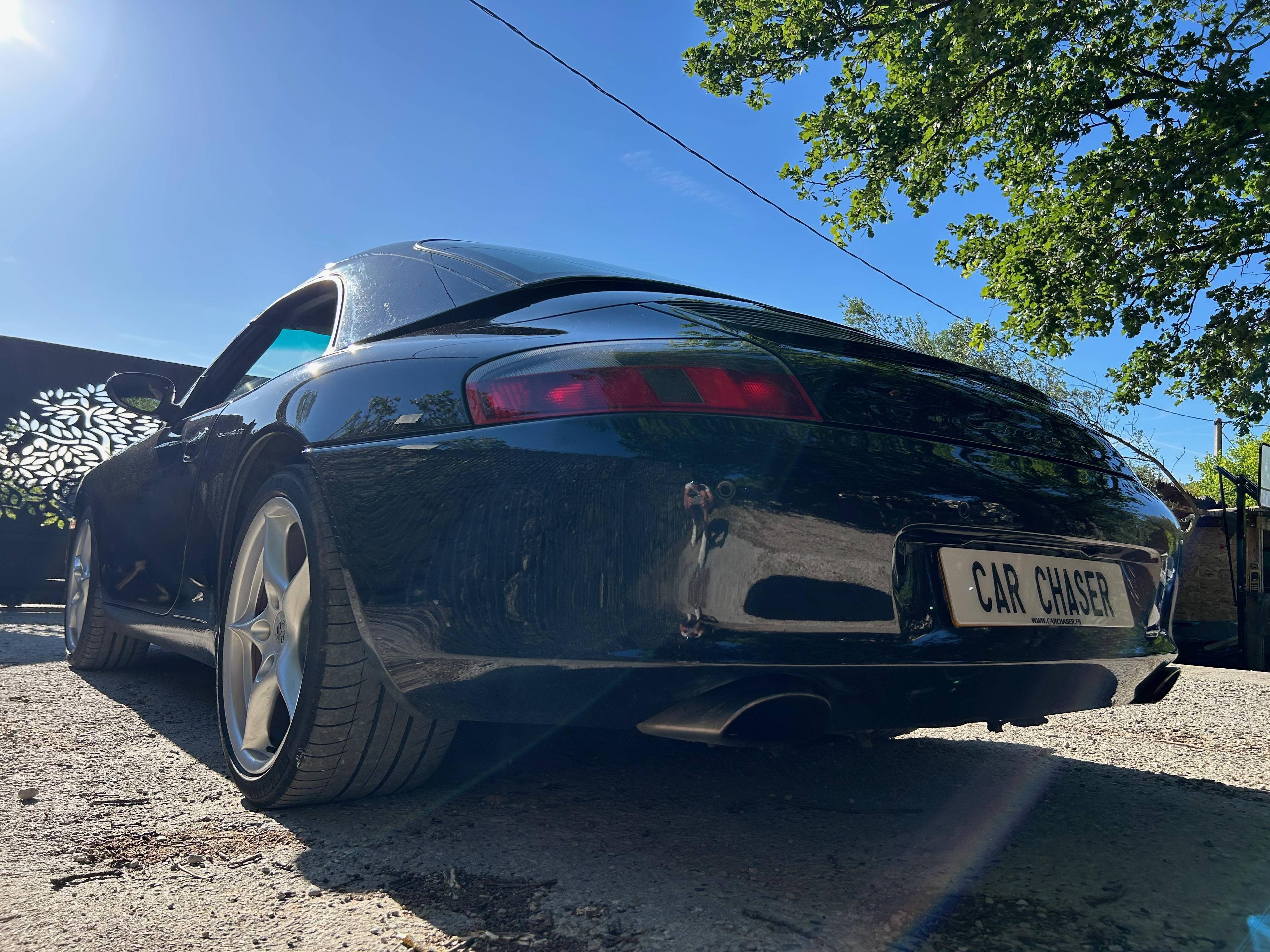 PORSCHE 911